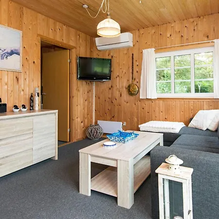 Holiday home Tranquil Near Kvie Lake-by Traum Ansager