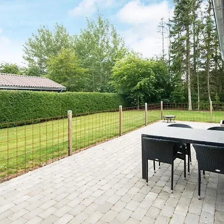 Holiday home Tranquil Near Kvie Lake-by Traum *