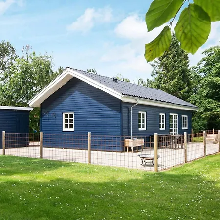 Tranquil Near Kvie Lake-by Traum * Ansager