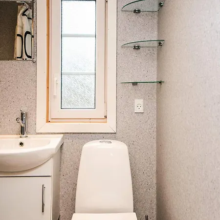 Tranquil Near Kvie Lake-by Traum Casa de Férias *